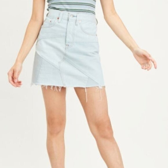 NWT Levis Light Blue Wash Denim Jean Mini Skirt Size 24 - Picture 5 of 8